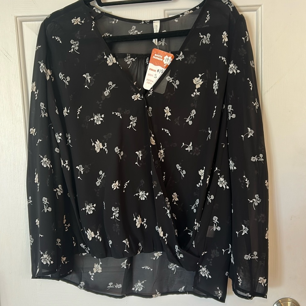 Mia & Tess sheer black top